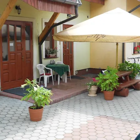 Rosnicka Liesek 招待所 3*